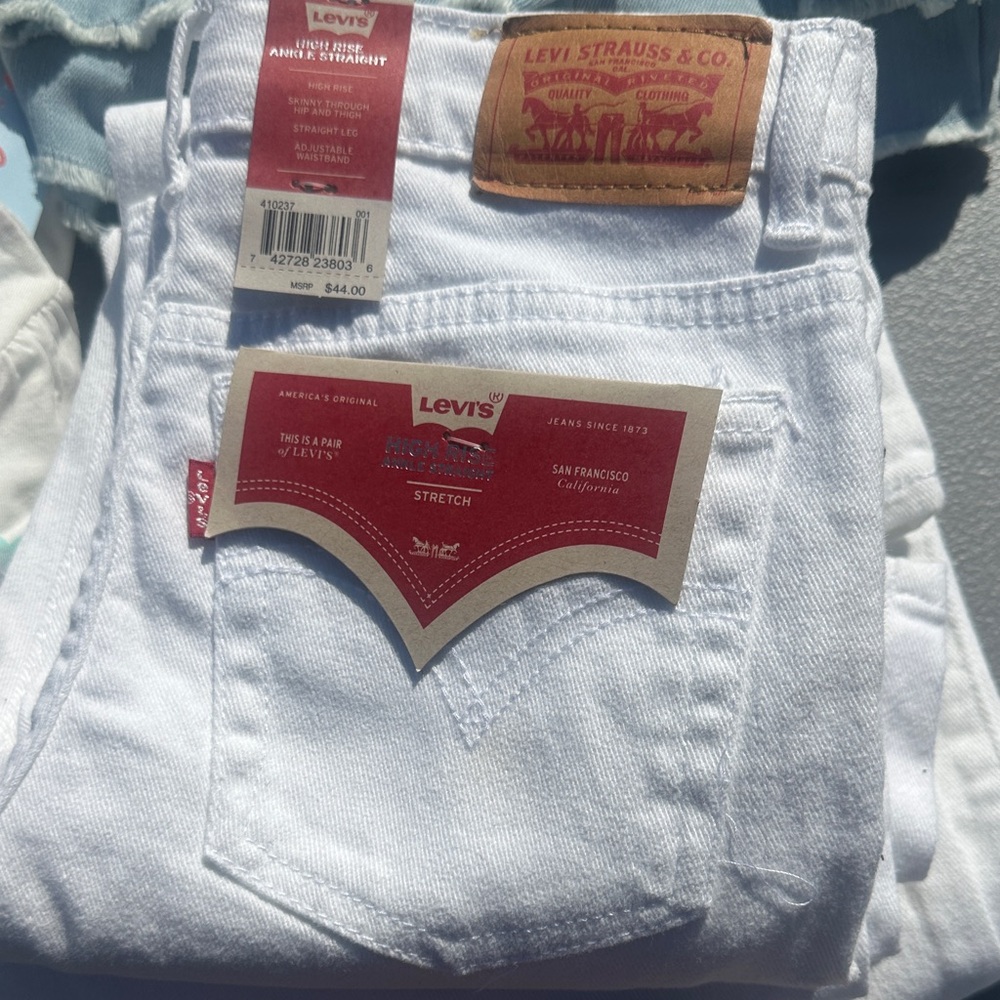 Levi's Bright White Stretch Denim